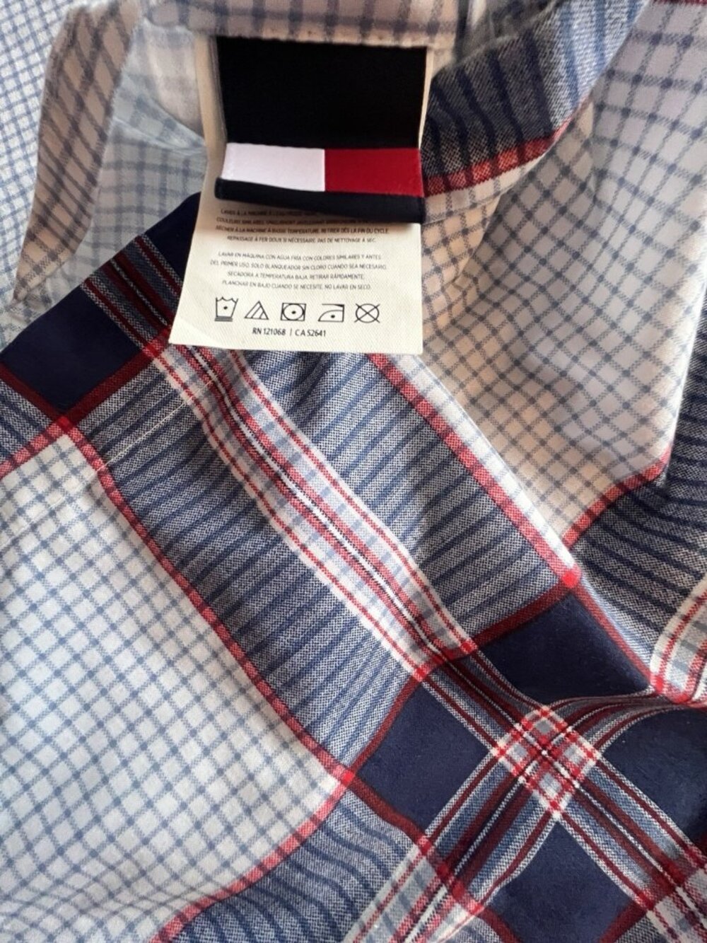 TOMMY HILFIGER Pillow Sham Standard Plaid Checked Red White Blue 100% Cotton Bed